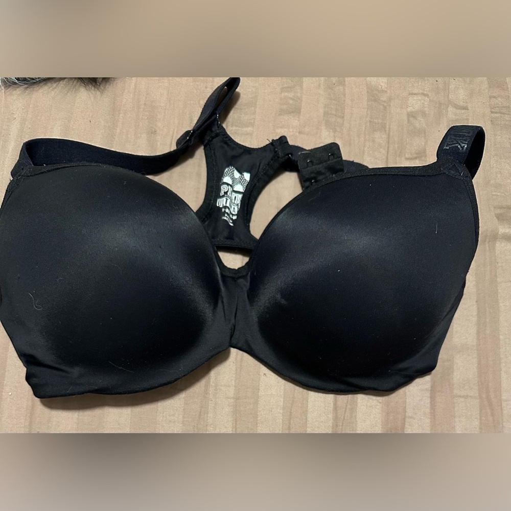 Sold on Ⓜ️ Victoria's Secret PINK Push-up sports bra M-DD